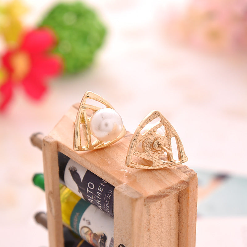 Minimalist Korean Pearl Triangle Stud Earrings
