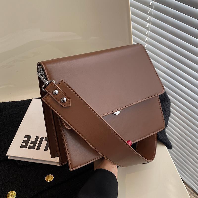 Marjorie Shoulder Bag in Premium Textured Leather