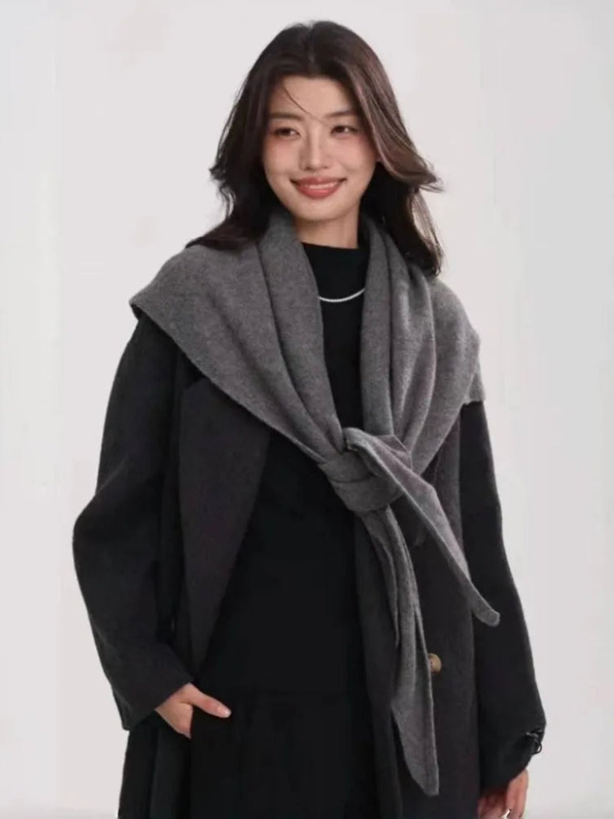 Lunéa Triangle Scarf