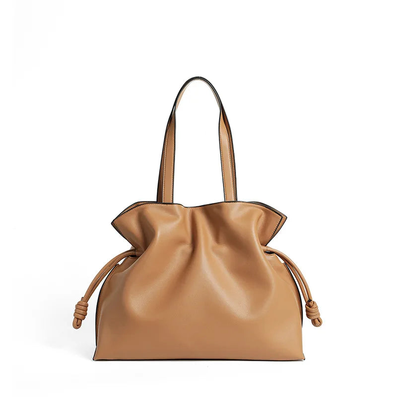 Lady Leather Bag — by Lunéa Paris