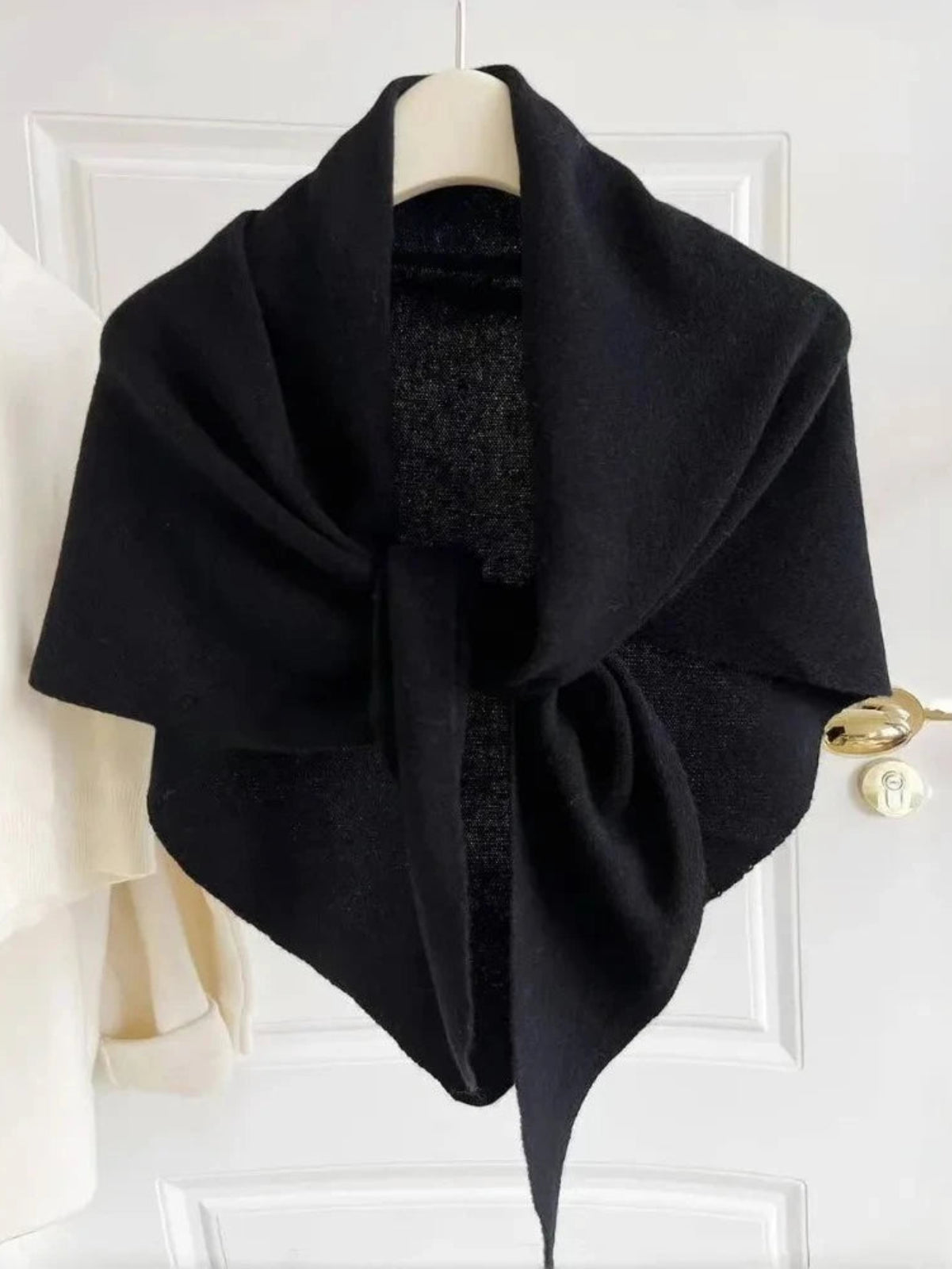 Lunéa Triangle Scarf