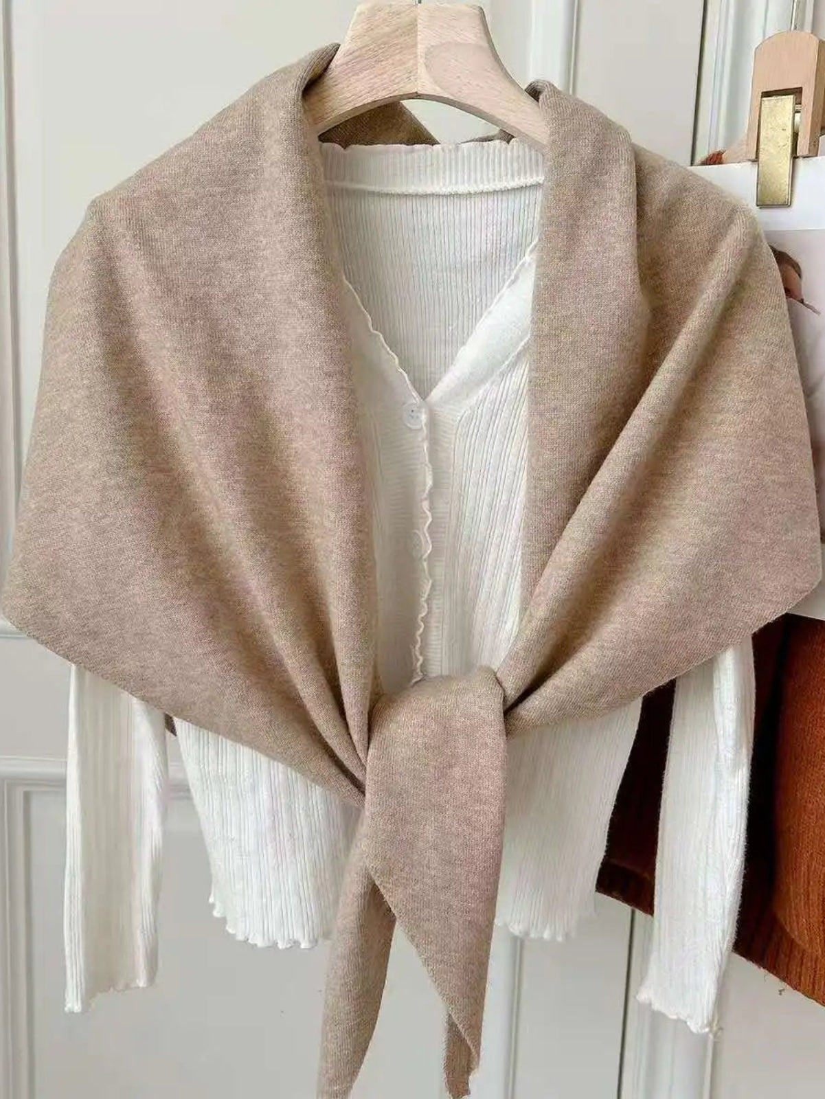 Lunéa Triangle Scarf