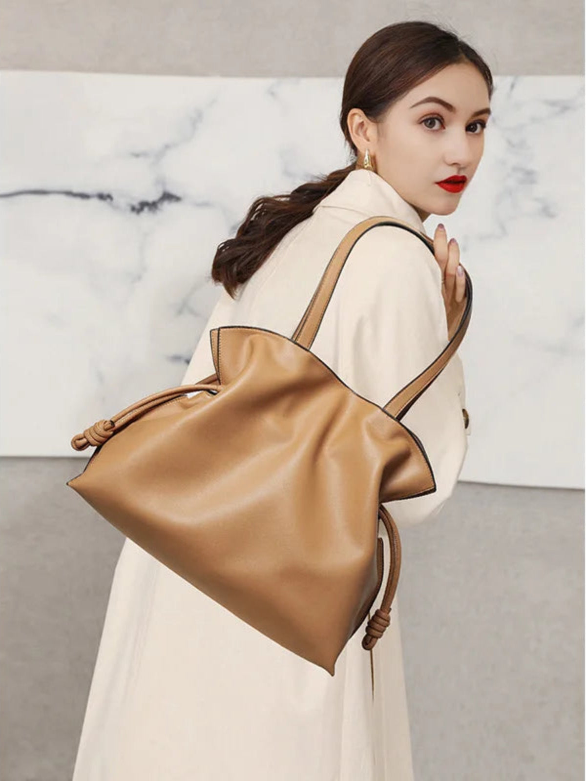 Lady Leather Bag — by Lunéa Paris